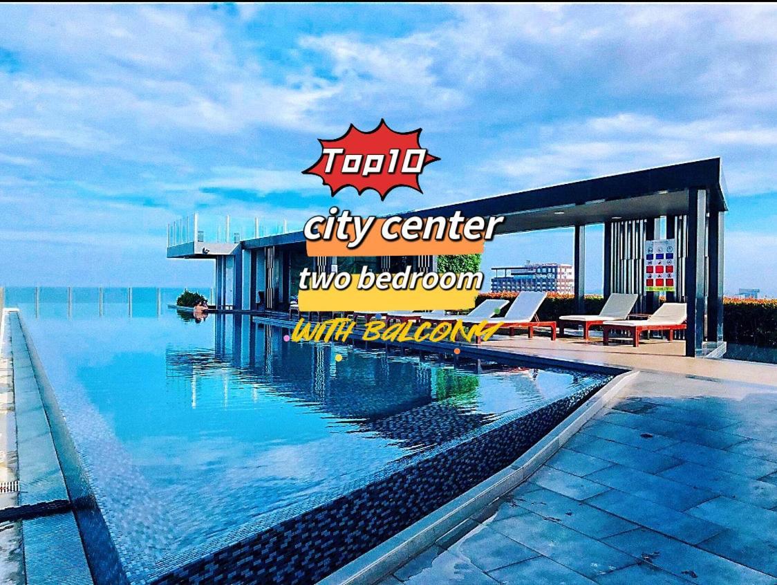 The Base Seaview Holiday Inn Pattaya Esterno foto